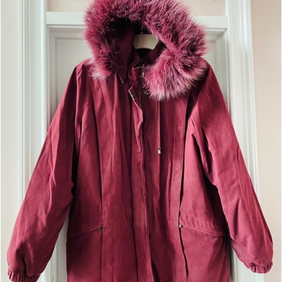 ST JOHNS PLUS SIZE 1X WINTER COAT WITH FUR HOOD. VERY WARM! - Picture 1 of 5